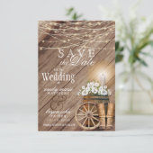 Houten landelijk vat en slingerlichtjes save the date (Staand voorkant)