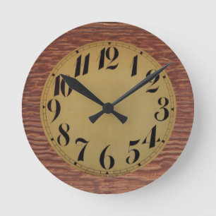 Houten look en gezicht wandklok