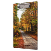 Houten pad met herfstloof klembord (Links)