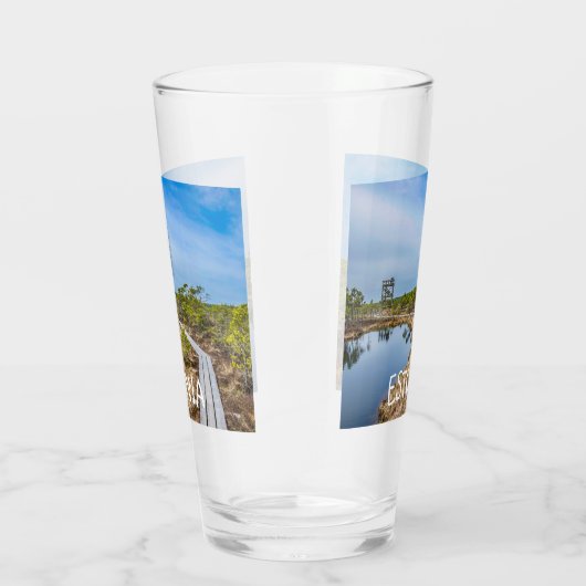 Houten pad over moeras in Estland Glas (Rechts)