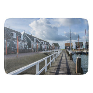 Houten pier in Marken, Nederland Badmat