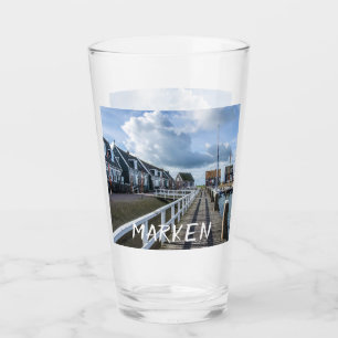 Houten pier in Marken, Nederland Glas