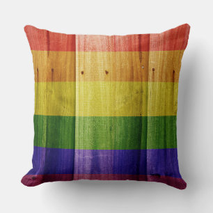 Houten regenboog pride vlag kussen