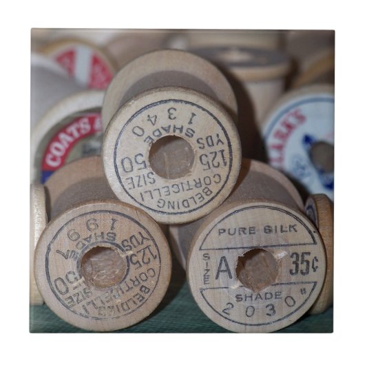 Houten spoelen tegeltje (Voorkant)