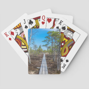Houten spoor over moeras pokerkaarten