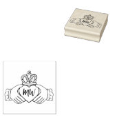 Houten stempel met handen en kroon (Gestempeld)