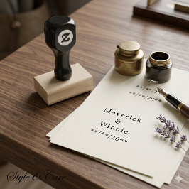 Houten stempel met naam van het koppel en datum