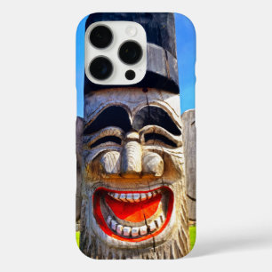 Houten totem tanden lachen gezicht foto vet grappi iPhone 16 pro hoesje