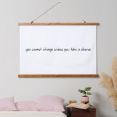 Houten wandtapijt met bovenrand hangend wandkleed (Slaapkamer)