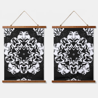 Houten wandtapijt met Mr Love boven Hangend Wandkleed
