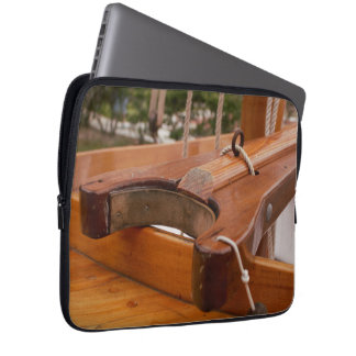 Houten zeilboot Boom W Yoke Laptop Sleeve