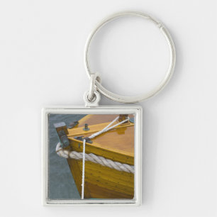 Houten zeilboot in water sleutelhanger
