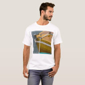Houten zeilboot in water t-shirt (Voorkant volledig)