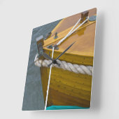 Houten zeilboot in water vierkante klok (Hoek)