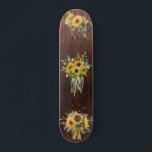 Houtlook Sunflower Floral Bouquet Persoonlijk Skateboard<br><div class="desc">Dit ontwerp kan worden gepersonaliseerd door de aanpassingsoptie te kiezen om tekst toe te voegen of andere veranderingen aan te brengen. Als dit product de optie heeft om het ontwerp naar een ander object over te brengen, moet u het ontwerp zo nodig aanpassen. Neem contact met me op colorflowcreations@gmail.com als...</div>