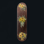 Houtlook Sunflower Floral Bouquet Persoonlijk Skateboard<br><div class="desc">Dit ontwerp kan worden gepersonaliseerd door de aanpassingsoptie te kiezen om tekst toe te voegen of andere veranderingen aan te brengen. Als dit product de optie heeft om het ontwerp naar een ander object over te brengen, moet u het ontwerp zo nodig aanpassen. Neem contact met me op colorflowcreations@gmail.com als...</div>