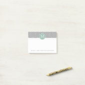 Houtskool en Mintgroene Chevrons Aangepast Monogra Post-it® Notes (Op bureau)