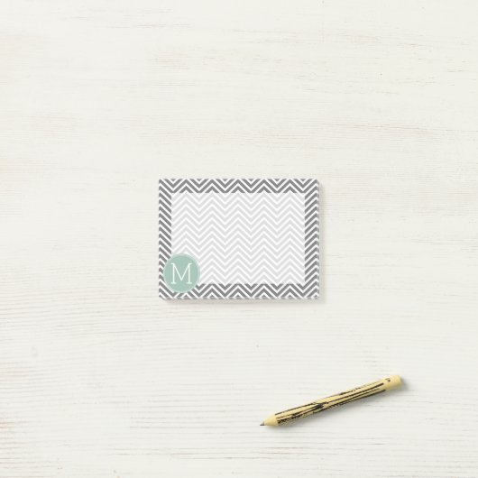 Houtskool en Mintgroene Chevrons Aangepaste Monogr Post-it® Notes (Op bureau)