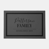 Houtskool Grijs Familie Monogram Deurmat (Voorkant)
