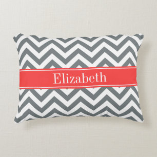 Houtskool Wit LG Chevron Koraal Rood Naam Monogram Decoratief Kussen