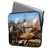 Houtzagerij van de Fubby's. Laptop Sleeve (Voorkant Links)