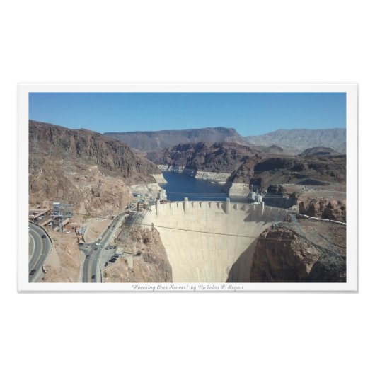 "Hover Over Hoover", Hoover Dam Foto Afdruk (Voorkant)