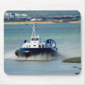 Hovercraft's die aankomen in Ryde Muismat (Voorkant)