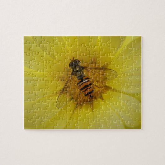 Hoverfly op een Marigold Puzzle Legpuzzel (Horizontaal)