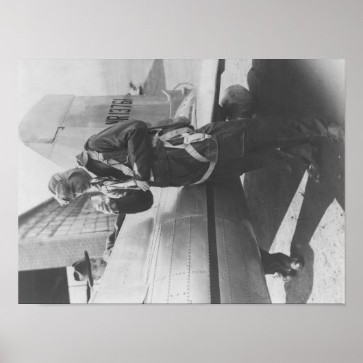 Howard Hughes Pilot Boarding Plane in haar geheel Poster (Voorkant)