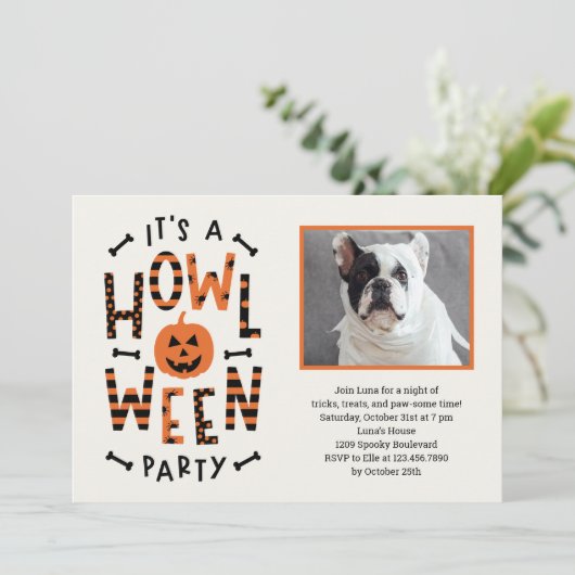 Howl-O-Ween Hond Halloween Feestuitnodiging Kaart (Staand voorkant)