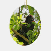 Howler Monkey Eating in het Oerwoud Keramisch Ornament (Rechts)