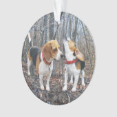 Howling Beagle in Bossen kerstversiering Ornament (voorkant)