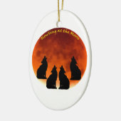 Howling bij de maan keramisch ornament (Links)