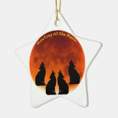 Howling bij de maan keramisch ornament (Links)