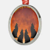 Howling bij de maan metalen ornament (Links)