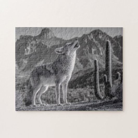 Howling Coyote in het woestijnlandschap Legpuzzel (Horizontaal)