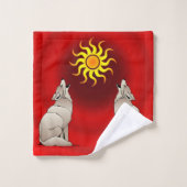 HOWLING COYOTES BENEATT A SOUTHWESTERN SUN BAD HANDDOEK (Wasdoekje)