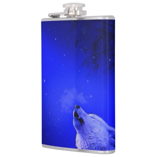 Howling Timber Wolf in de nacht van Snow Lite Heupfles (Links)