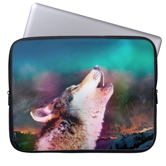 Howling wolf in de bergen laptop sleeve (Voorkant)