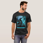 Howling Wolf Moon Pine Forest Art T-shirt (Voorkant volledig)