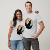 Howling wolf of kat silhouet met maangrijs T-shirt (Unisex)