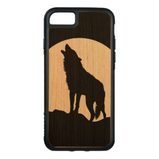 Howling wolf silhouette wood iPhone 6 Carved iPhone 8/7 Hoesje