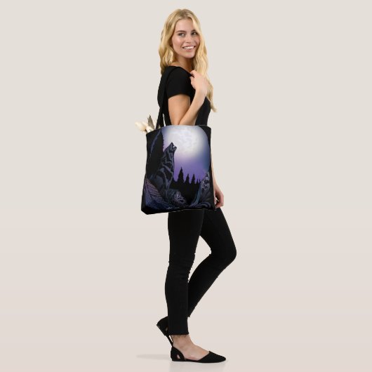 Howling Wolf Tote Bag (Op model)