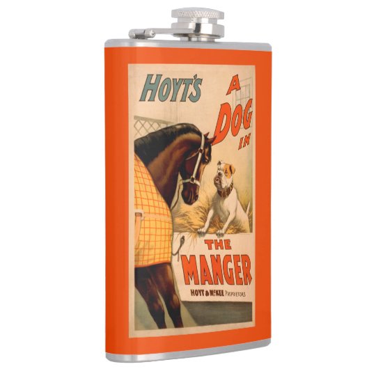 Hoyt is een hond in het Manger Theater Poster Heupfles (Rechts)