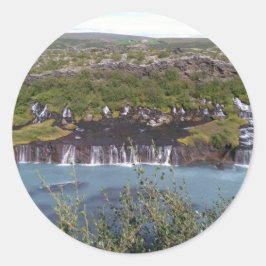 Hraunfossar-waterval in IJsland rond de sticker