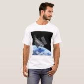 Hubble ruimtetelescoop in Earth Orbit NASA Photo T-shirt (Voorkant volledig)