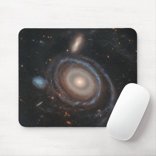 Hubble Space Telescope Bullseye Galaxy Muismat (Met muis)