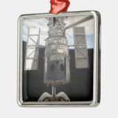 Hubble Space Telescope in Atlantis cargo bay Metalen Ornament (Links)