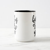 Hubby van het Jaar Tweekleurige Koffiemok (Center)