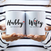 Hubby & Wifey Couple Mok (Personaliseer Hubby)